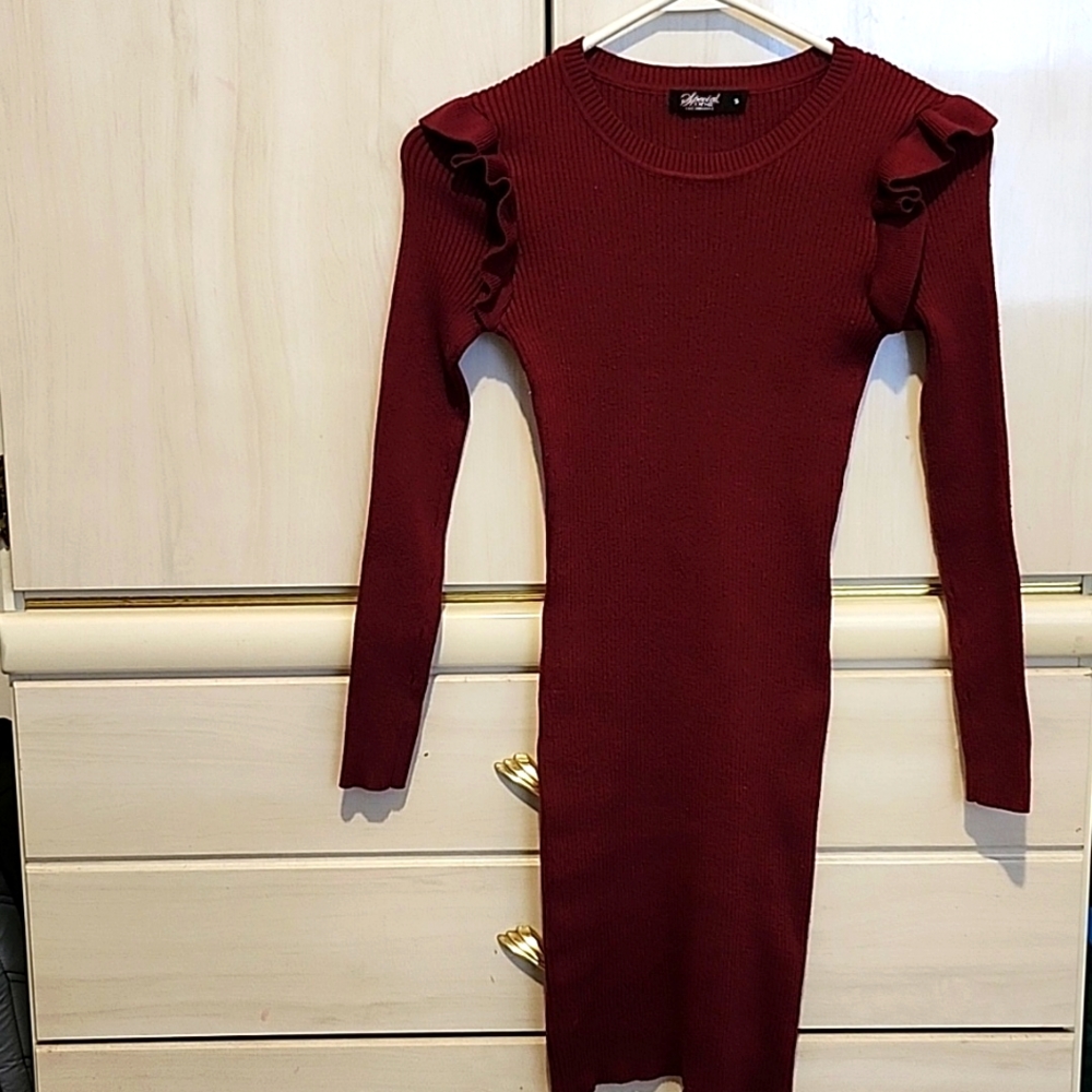 Maroon Ribbed Long Sleeve Dress (Juniors)